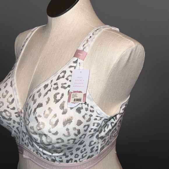 NWT Plus Size Cacique Wireless Full Coverage Unlined Tan Bralette Size 42DD - Picture 3 of 6